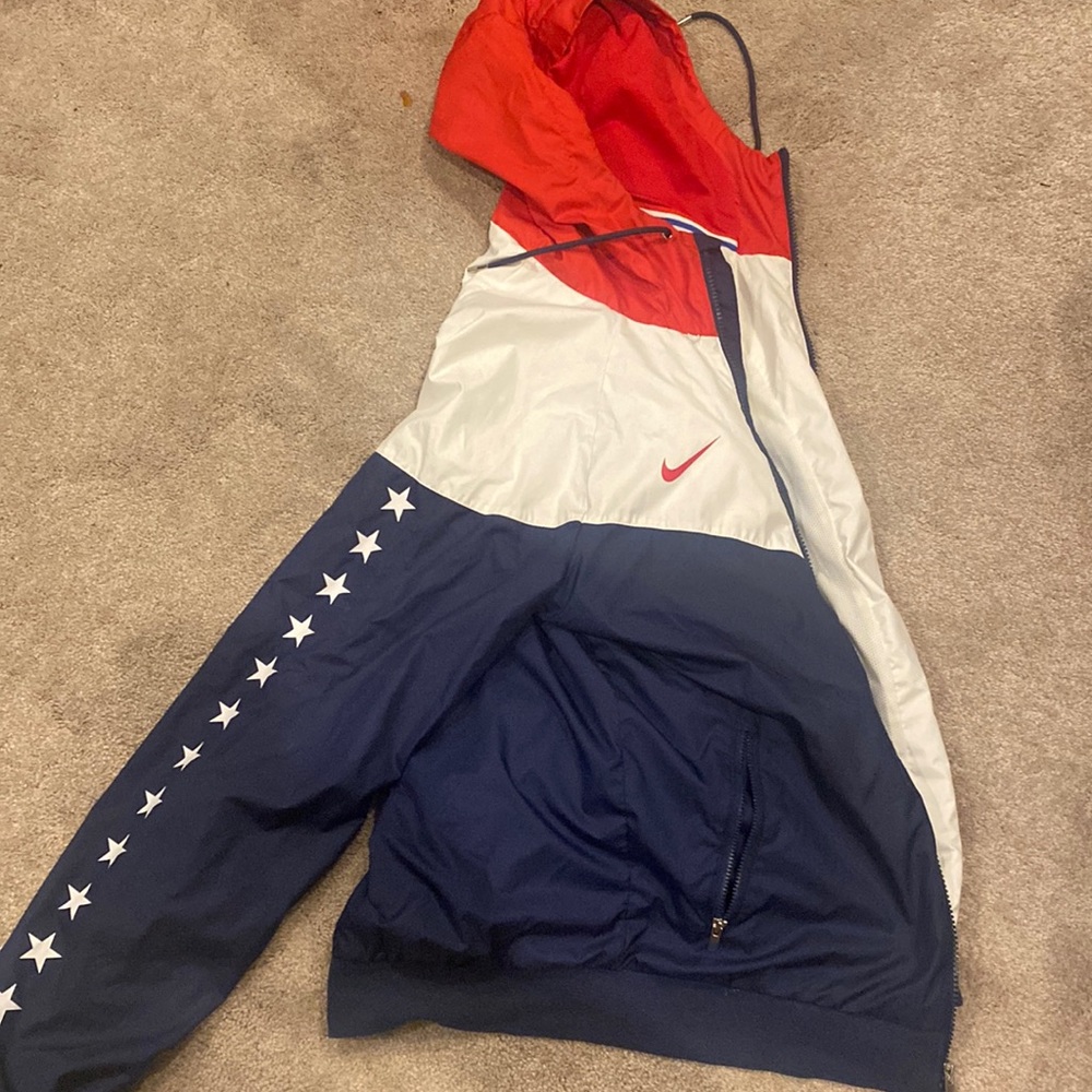 NIKE TEAM USA WINDBREAKER
